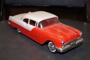 lot 109 image: 1955 Pontiac Dealership Promo Scale Model Car