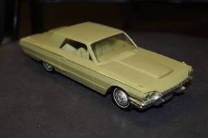 lot 114 image: 1964 Ford Thunderbird Dealership Promo Scale Model Car