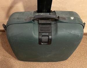 lot 58 image: Rolling Hard Sided Suitcase