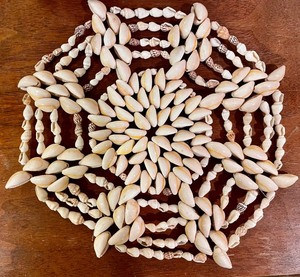 lot 78 image: Shell Box and Decor