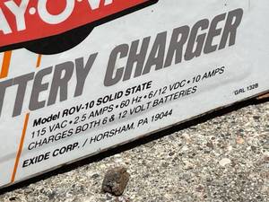 lot 140 image: Ray-O-Vac 10 Amp Battery Charger