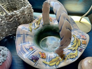 lot 93 image: Variety of Decor