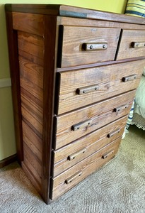lot 157 image: 6 Drawer Dresser