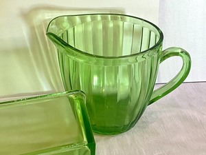lot 5 image: An Array of Green Depression Glassware