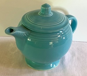 lot 7 image: Fiesta Teapot in Aqua Blue