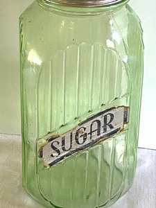 lot 4 image: Green Depression Glass Sugar Jar