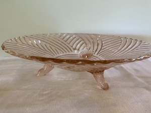 lot 25 image: Three Pieces of Pink Depression Glassware