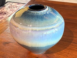 lot 201 image: Beautiful Campbell Pottery Vase