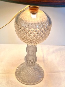 lot 205 image: Vintage Petite Lamp