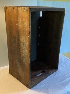 lot 213 image: Vintage Wooden Crate Wayne Brewing Company