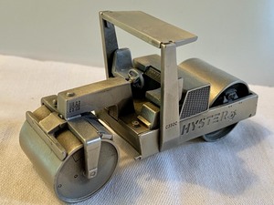 lot 231 image: Precision Pewter Craft- Hyster 350C Steel Wheel Compactor Collectable Figurine