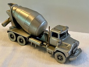 lot 230 image: Precision Pewter Craft- Mack Concrete Mixer Collectable Figurine