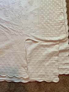 lot 192 image: Queen Bed Coverlet