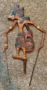 lot 194 image: Fun Decor Items