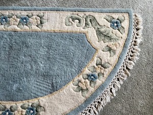 lot 258 image: Half Circle Rug