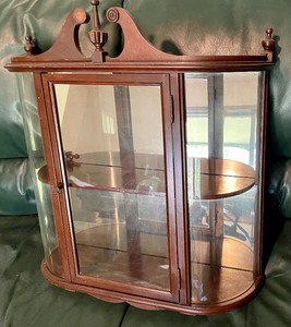 lot 287 image: Small Decorative Cabinet with Rounded Glass