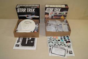 lot 100 image: 2 Star Trek Plastic Model Kits