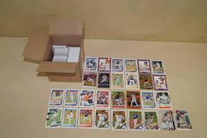 lot 71 image: Box of Baseball Cards - Refractors, Donaldson, Kirilloff