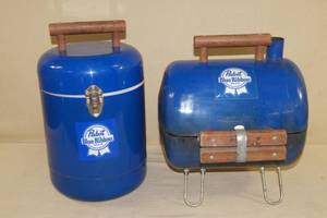 lot 40 image: Pabst Blue Ribbon Cooler and Grill Set