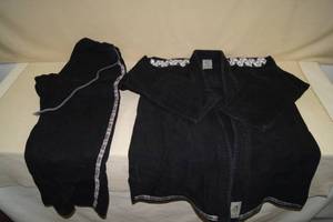 lot 33 image: Gameness Kimonos A5 Black Jiu Jitsu Gi
