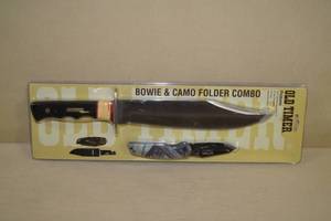 lot 7 image: Schrade Old Timer Bowie and Camo Folder Knife Set