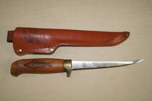 lot 18 image: Rapala Fillet Knife with Leather Sheath - 6 Blade