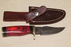 lot 14 image: Damascus Steel Fixed Blade Knife with Leather Sheath - 3 Blade