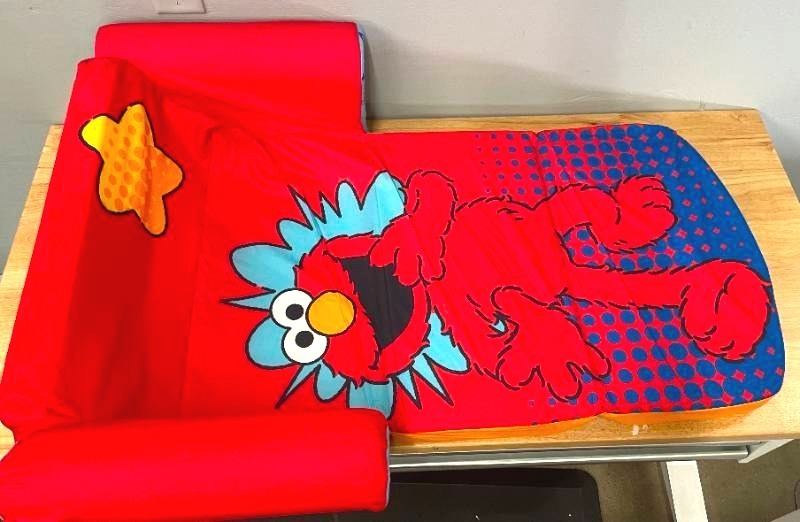 lot 68 image: Sesame Street Elmo Toddler CouchBed