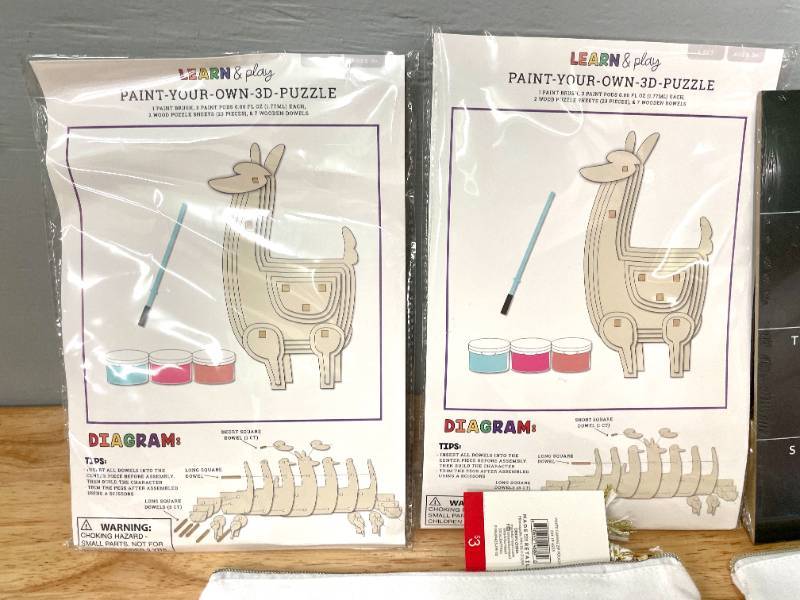lot 70 image: Lot of Arts and Crafts Supplies