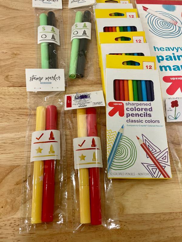 lot 91 image: Large lot of Coloring and Art Supplies