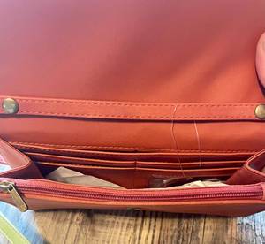 lot 53 image: Lot Of 2 Universal Thread Small Cross Body Bags Purses.