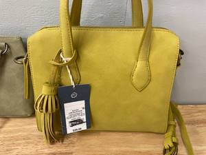 lot 20 image: Lot of 2 Green Crossover Shoulder Bags Purses.  