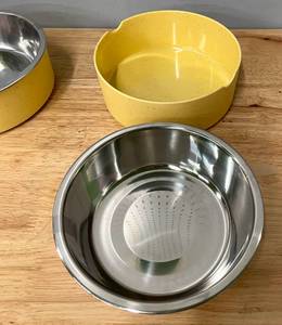 lot 99 image: Lot of 2 Large Dog Bowls. 