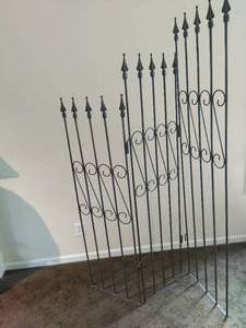 lot 14 image: Metal Room Divider
