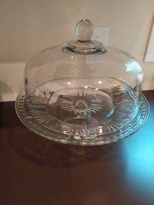 lot 21 image: Glass Cake Stand