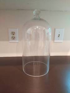 lot 23 image: Glass Bell Jar