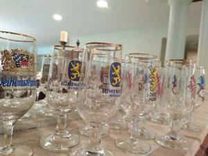 lot 139 image: Assorted Glassware