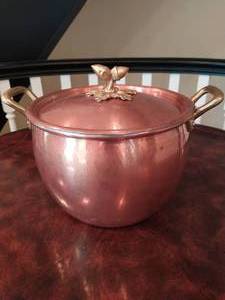 lot 46 image: Ruffoni Copper Pot with Lid