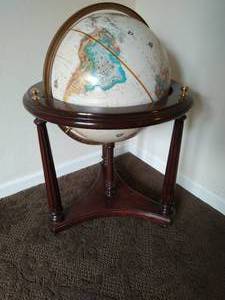 lot 91 image: Globe