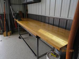 lot 11 image: Industrial Workbench