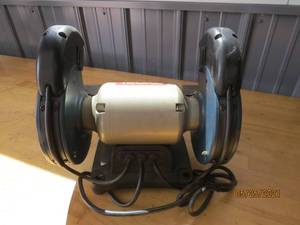 lot 12 image: Ryobi 6 inch Bench Grinder