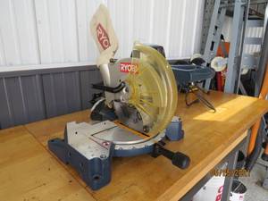 lot 13 image: Ryobi 10 inch Miter Saw