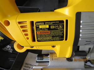 lot 14 image: Dewalt Jigsaw