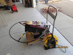 lot 27 image: SST Trap thrower
