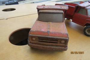 lot 48 image: Three Vintage Tonka Trucks