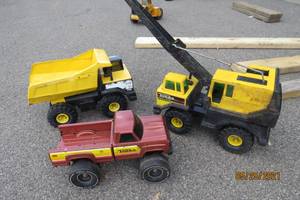 lot 51 image: 3 Toy Trucks
