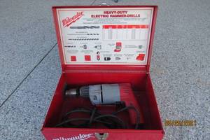 lot 81 image: Milwaukee Hammer Drill