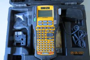lot 84 image: Rhino 5200 Dymo Label Printer