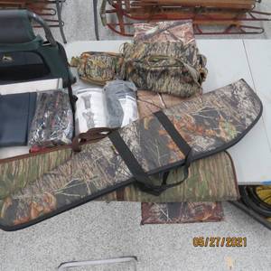 lot 136 image: Hunting Gear