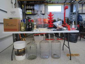 lot 178 image: Wine Making Haul